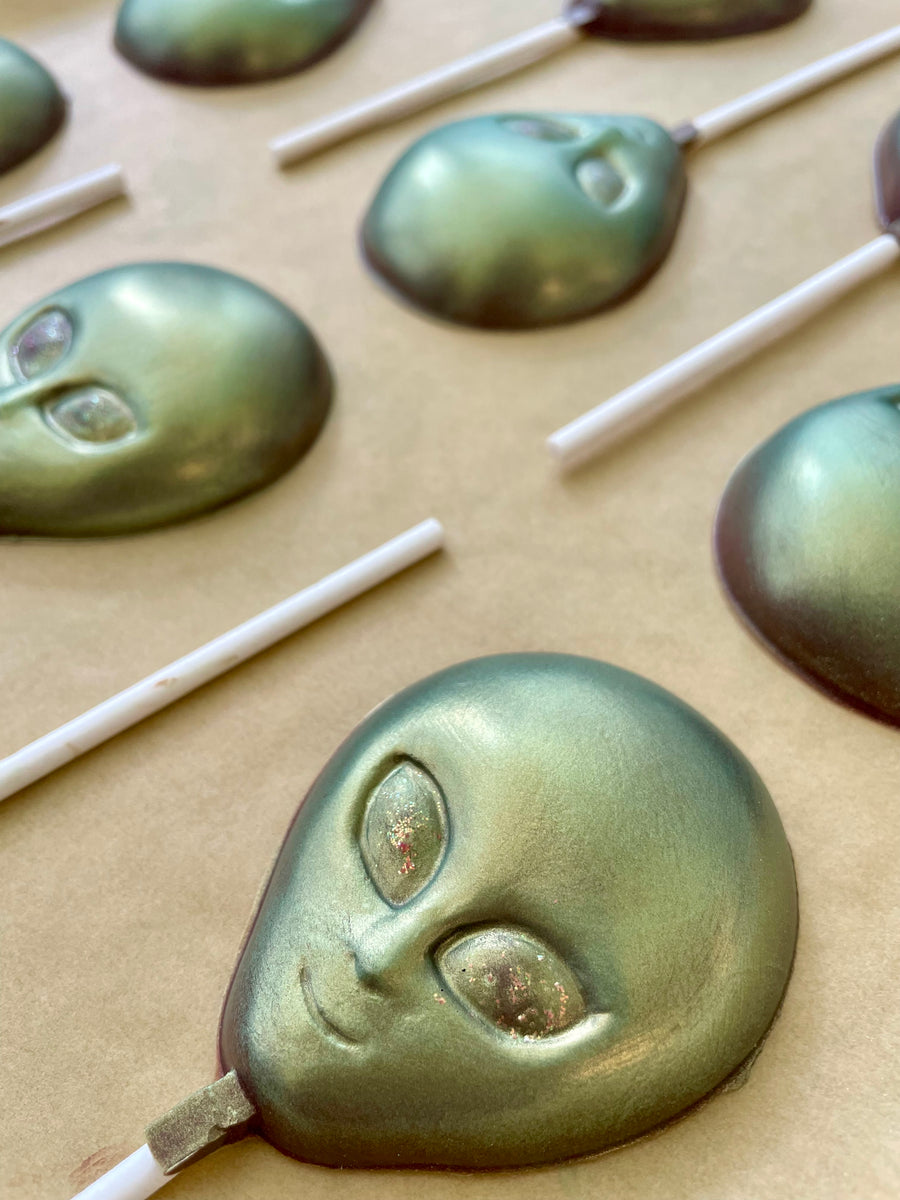 Chocolate Alien Lollipop – Chocolatá Chocolate