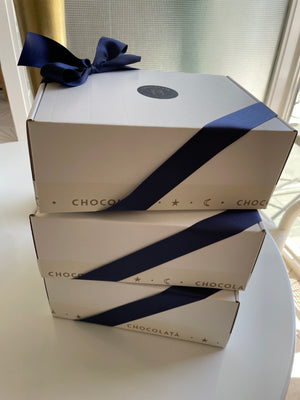 Gift Set Box w/ satin bow (price does not include items)