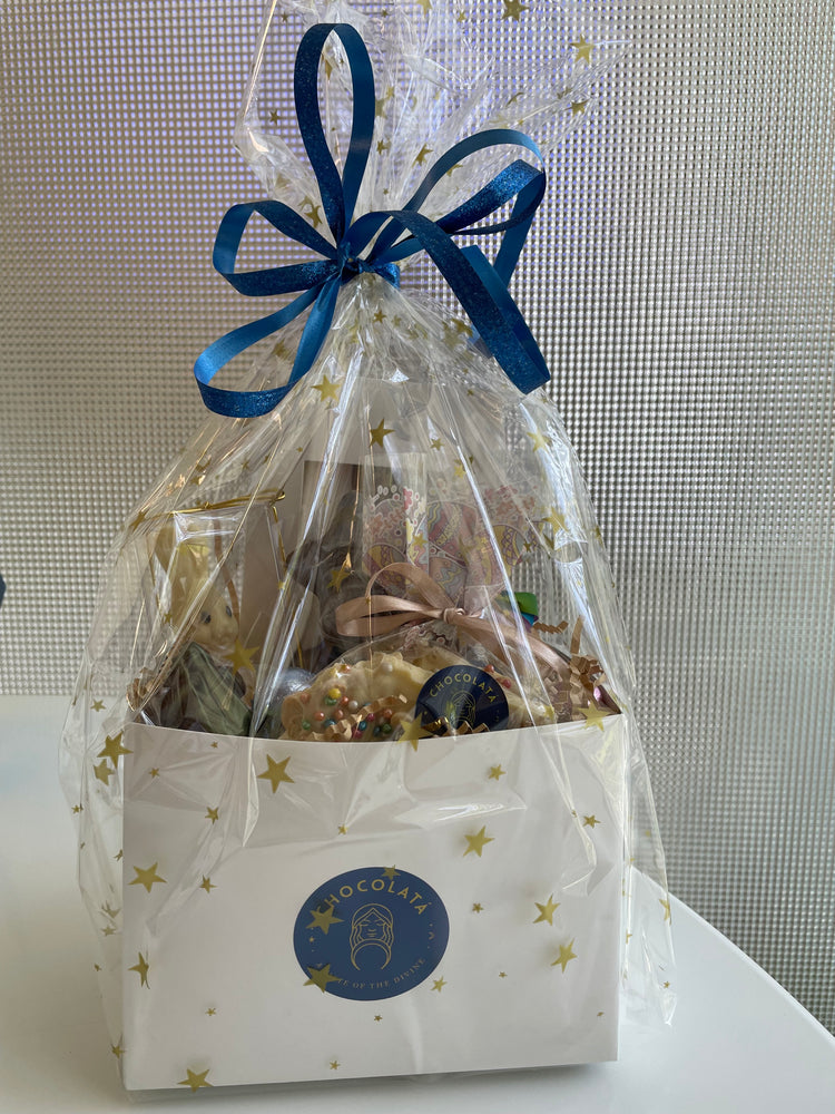 Star bag gift wrap (choose your own items/does not include chocolate items shown in photo)